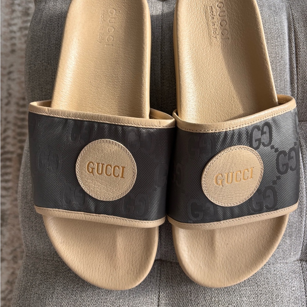 Gucci Beige and Black Slide Sandals - Picture 2 of 8